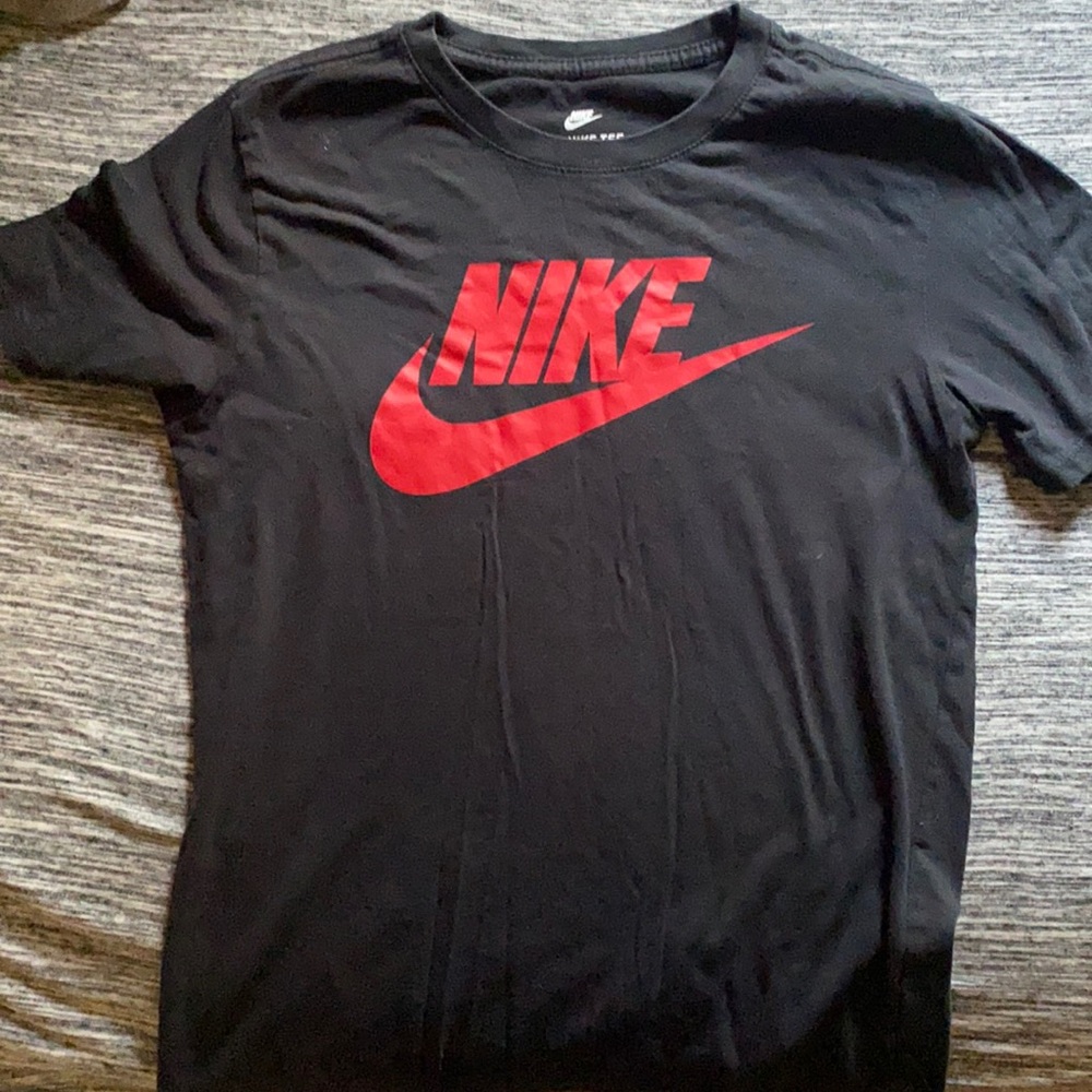 Boys Nike tee